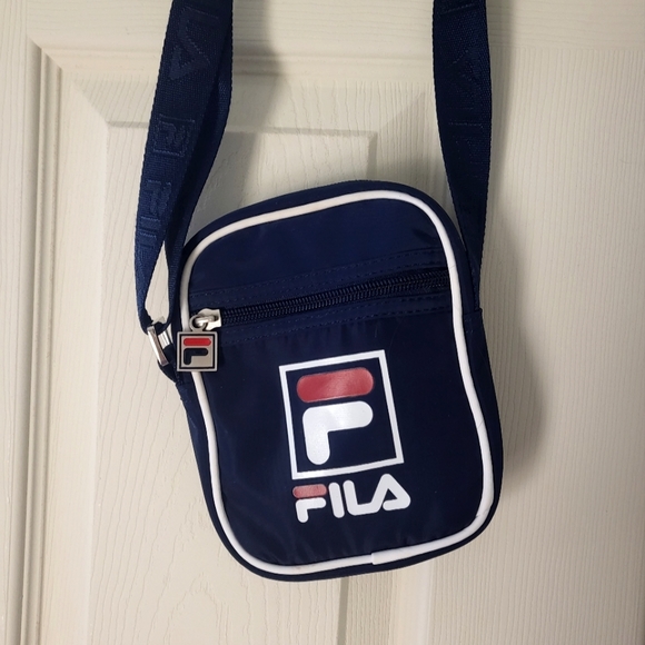 Fila Crossbody Minibag - Picture 1 of 4